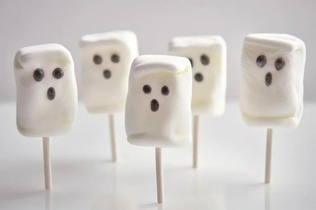 Ghost Marshmallow Pops