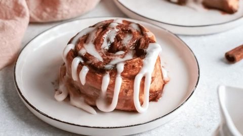 Air Fryer Caramel Apple Cinnamon Rolls-120kb