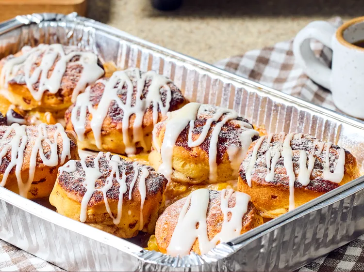 Air Fryer Cinnamon Roll Peach Cobbler