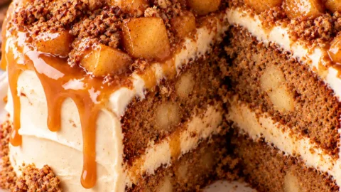 Apple Spice Cake – Moist and Full of Warm Spices