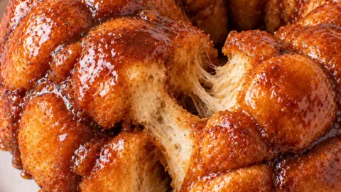 Gooey Monkey Bread – Sticky and Buttery