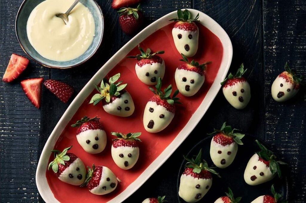 Halloween Chocolate-Covered Strawberry Ghosts 1-150kb