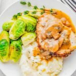 Quick and Easy Mushroom Gravy-150kb
