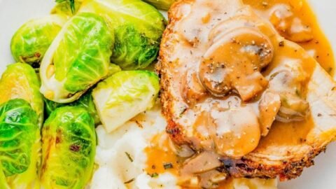 Quick and Easy Mushroom Gravy-150kb