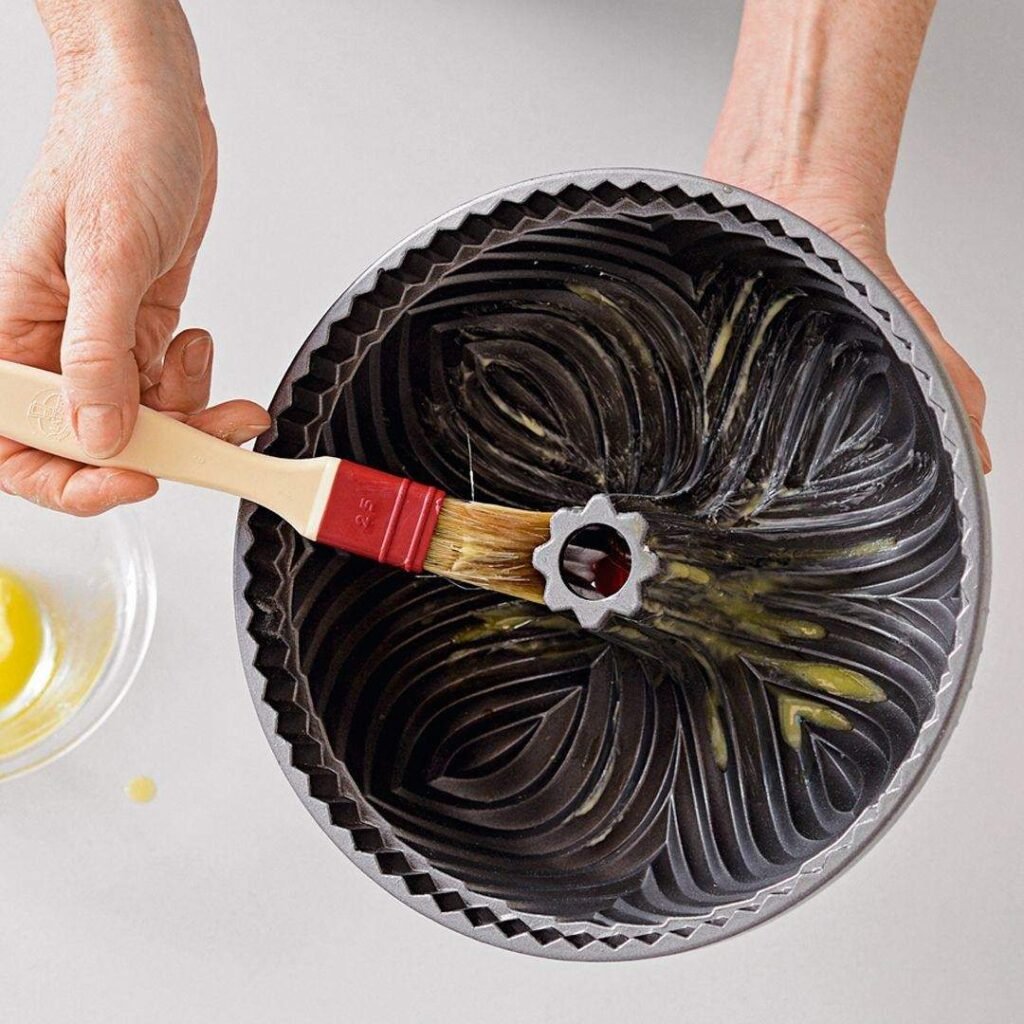 Step 1 Prepare the Bundt Pan-150kb