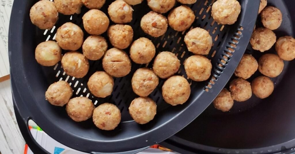 Step 2 Arrange the Meatballs-150kb