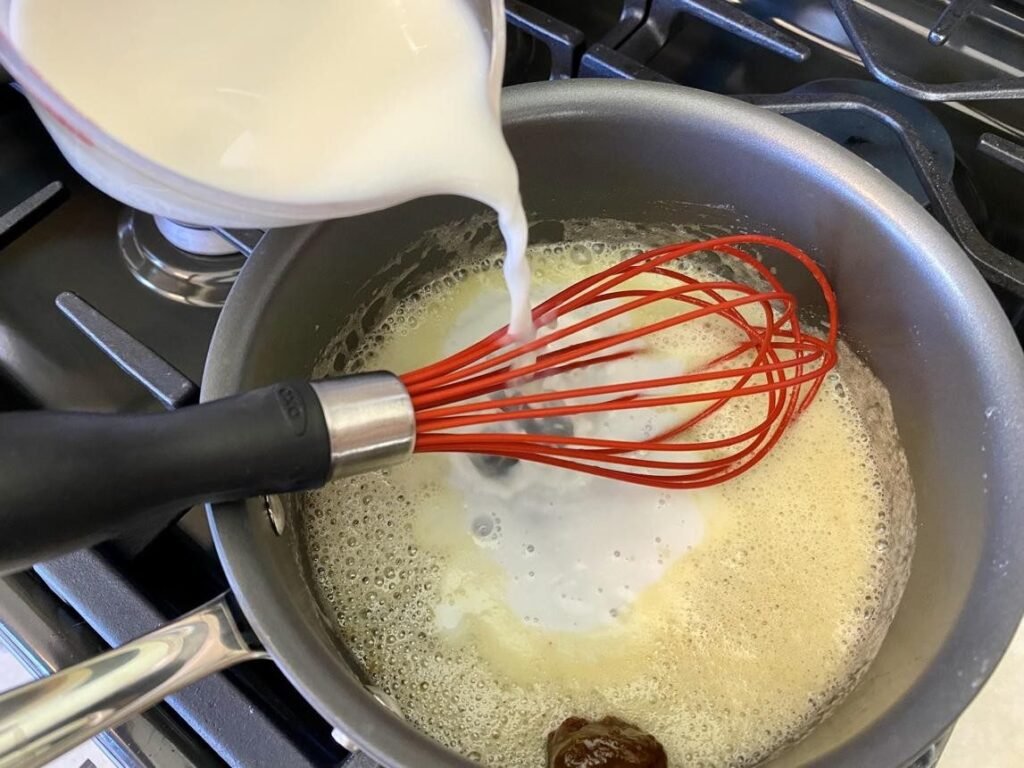 Step 3 Gradually Add the Milk-150kb