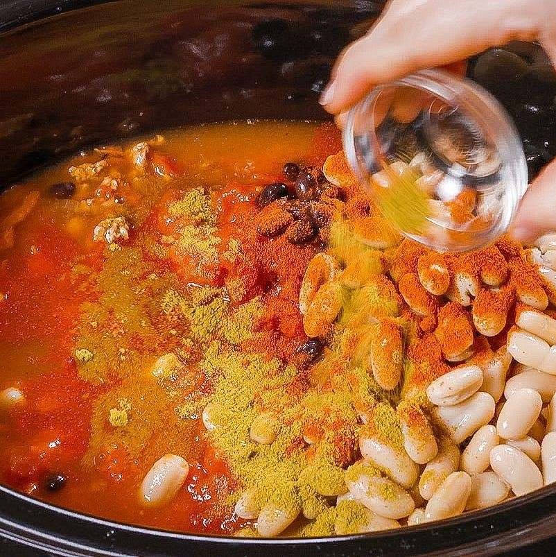 Step 4 Season the Chili-150kb