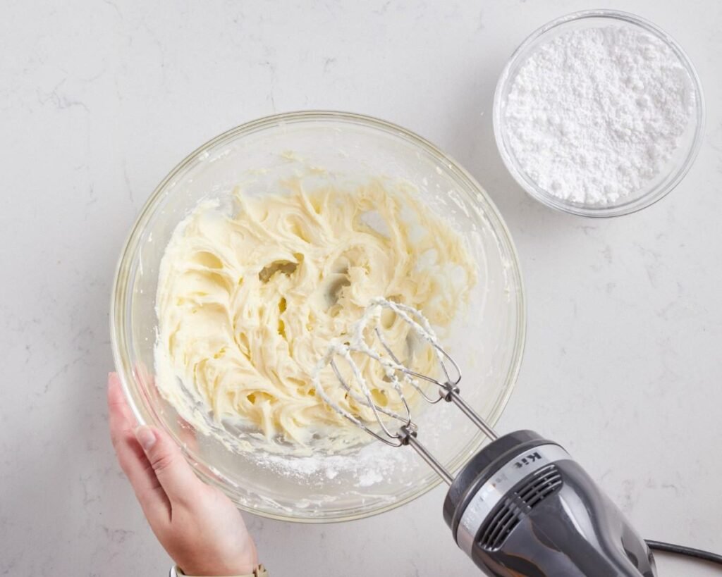 Step 6 Make the cream cheese frosting-100kb